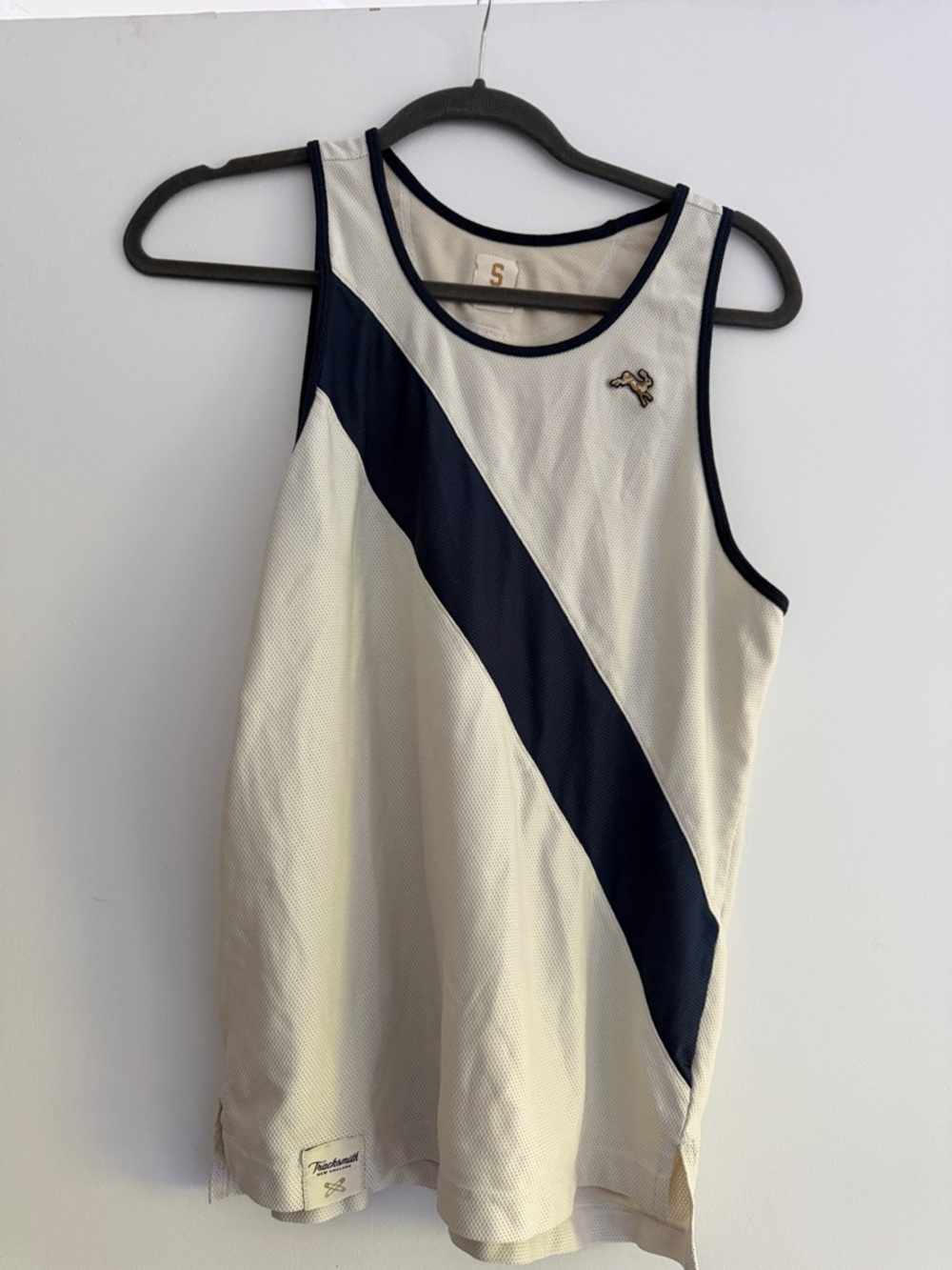 Bundle of 3 Tracksmith Men's Van Cortland Singlets in Navy, White & Burgundy - Picture 2 of 10